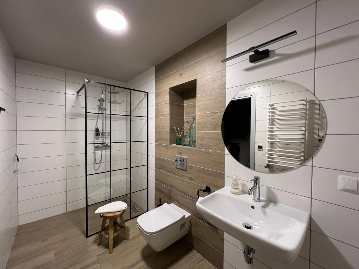 Garden Loft Villa Roczyny Екстериор снимка